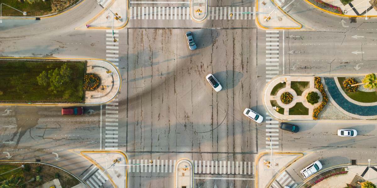 4 way road car crossing over